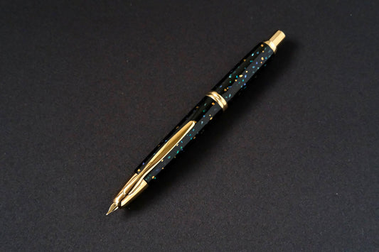 Raden and Gold Flakes on Pilot Capless
