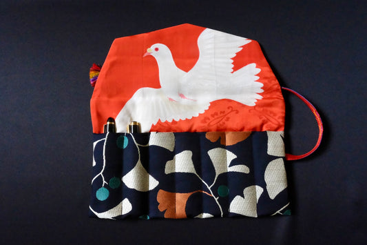 Kimono Pen Roll (7‑Slot) with Flap – Ginkgo leaves