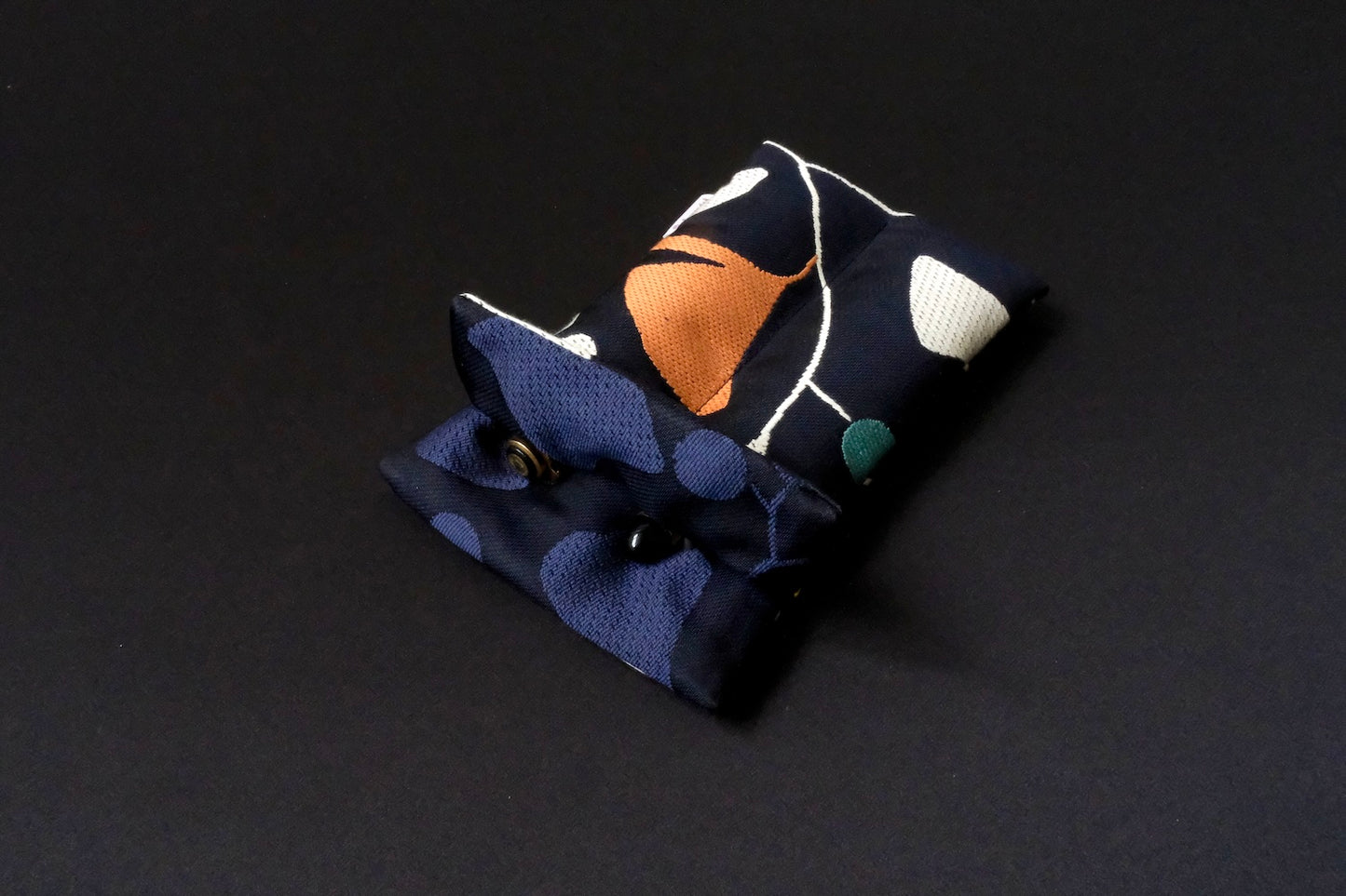 Kimono Pen Sleeve (2‑Slot) - Ginkgo leaves