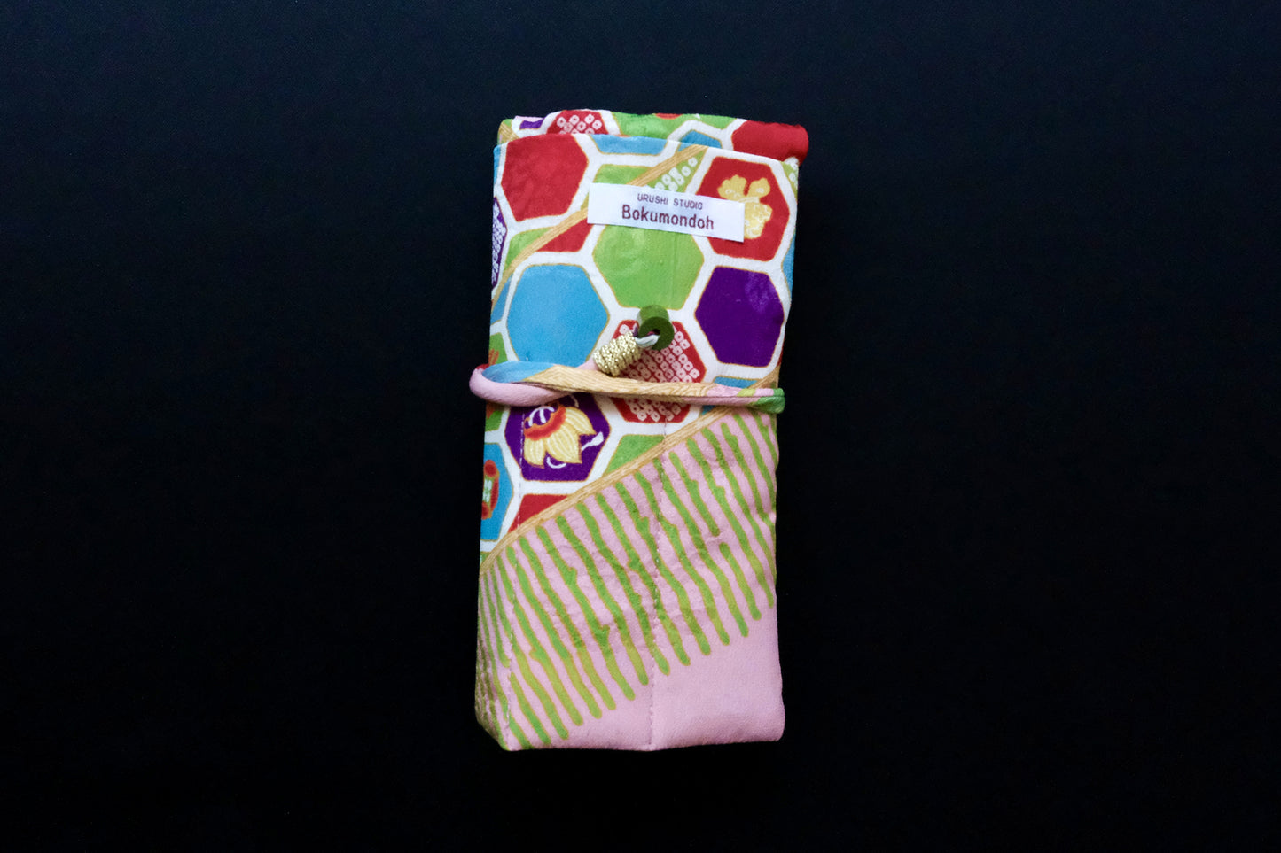 Kimono Pen Roll with Flap (7‑Slot) – Chrysanthemum