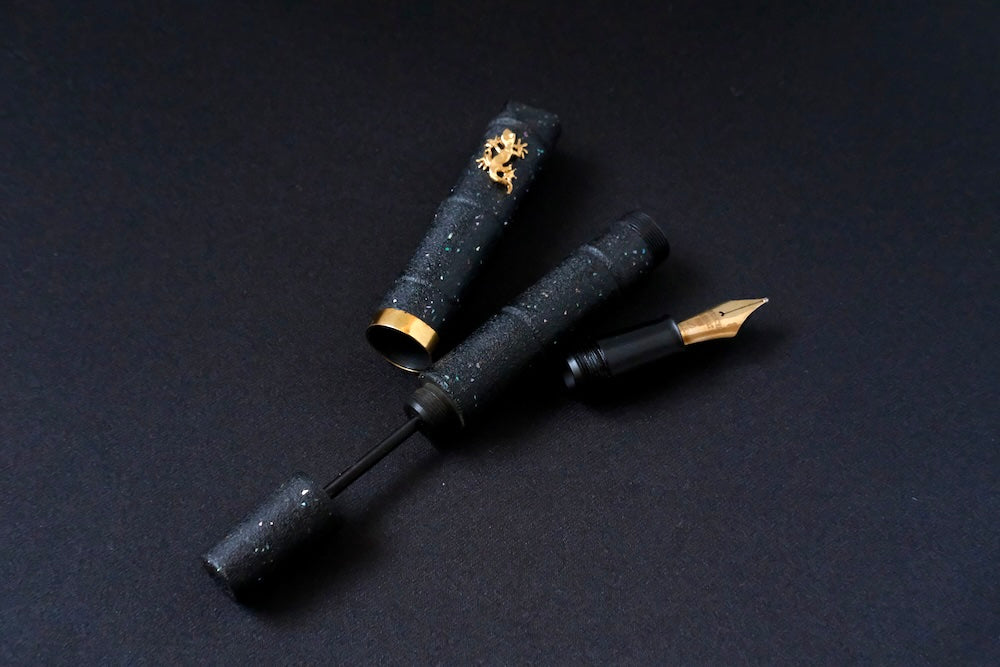 Eisuke Sakai Handmade Ebonite  “Bamboo” – Ink Stopper – 14K Nib – Ishime-nuri with Gold Lizard Stopper