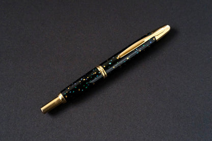 Raden and Gold Flakes on Pilot Capless