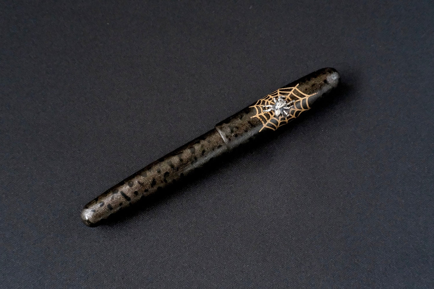 Metallic Charcoal Kara-nuri with Spider Roll Stopper