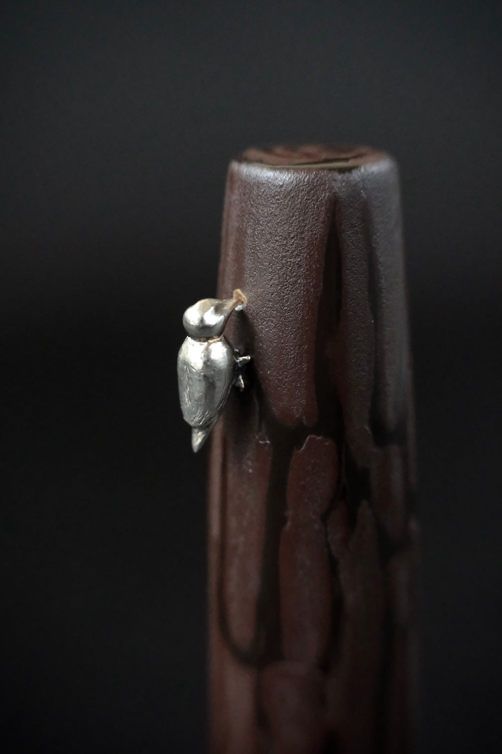 Sabi-Urushi Wood-texture with Woodpecker Roll Stopper