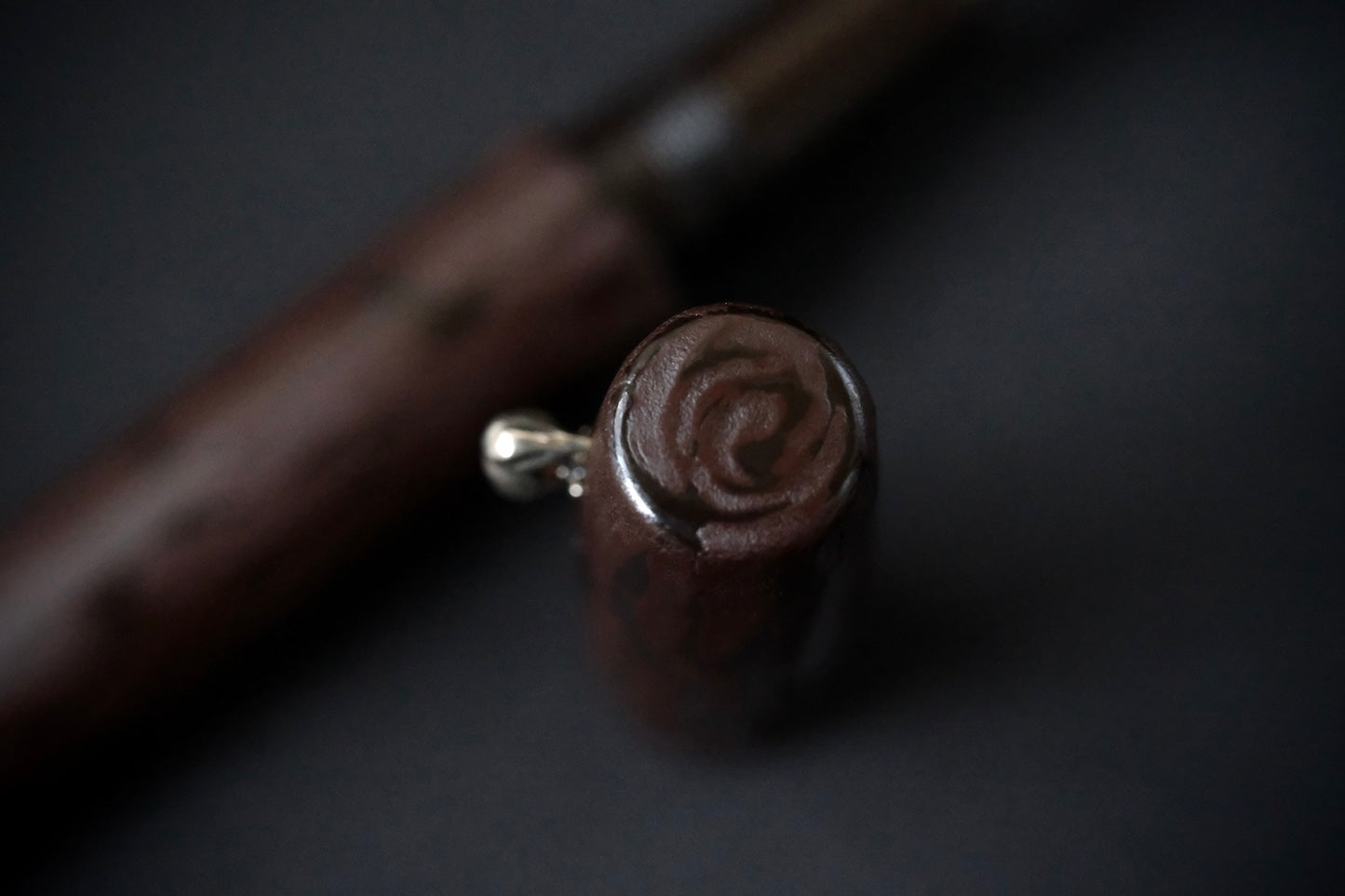 Sabi-Urushi Wood-texture with Woodpecker Roll Stopper