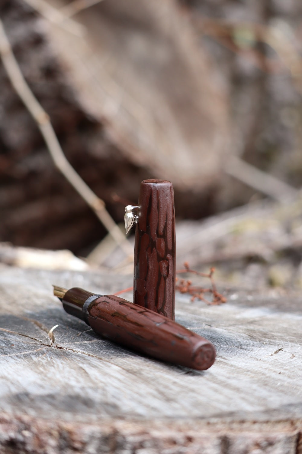 Sabi-Urushi Wood-texture with Woodpecker Roll Stopper