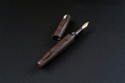 Sabi-Urushi Wood-texture with Woodpecker Roll Stopper