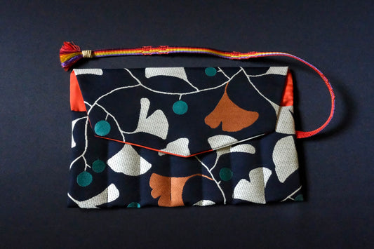 Kimono Pen Roll (7‑Slot) with Flap – Ginkgo leaves