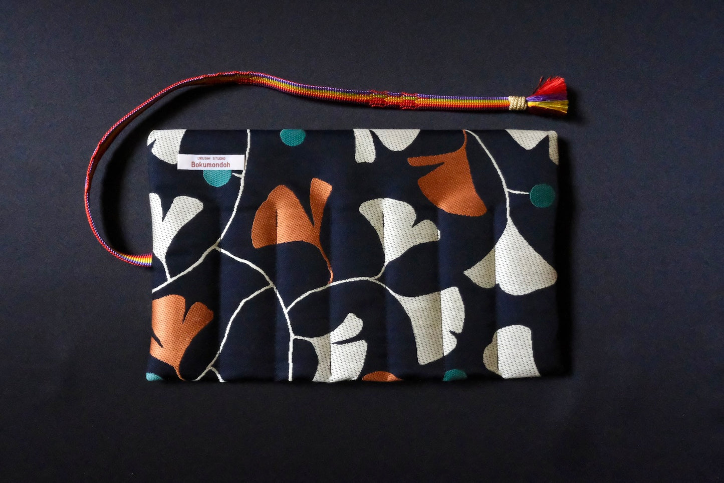 Kimono Pen Roll (7‑Slot) with Flap – Ginkgo leaves