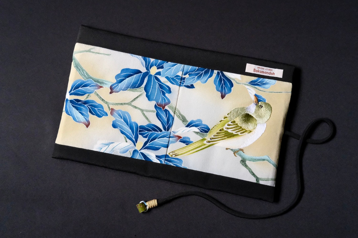 Kimono Pen Roll (7‑Slot) with Flap – Japanese white-eye