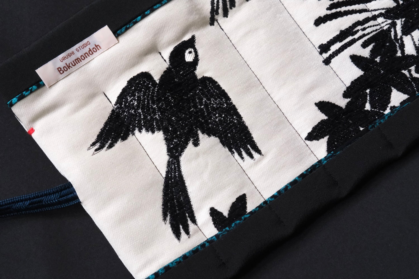 Kimono Pen Roll (7-Slot) – Swallow and Maple Leaves