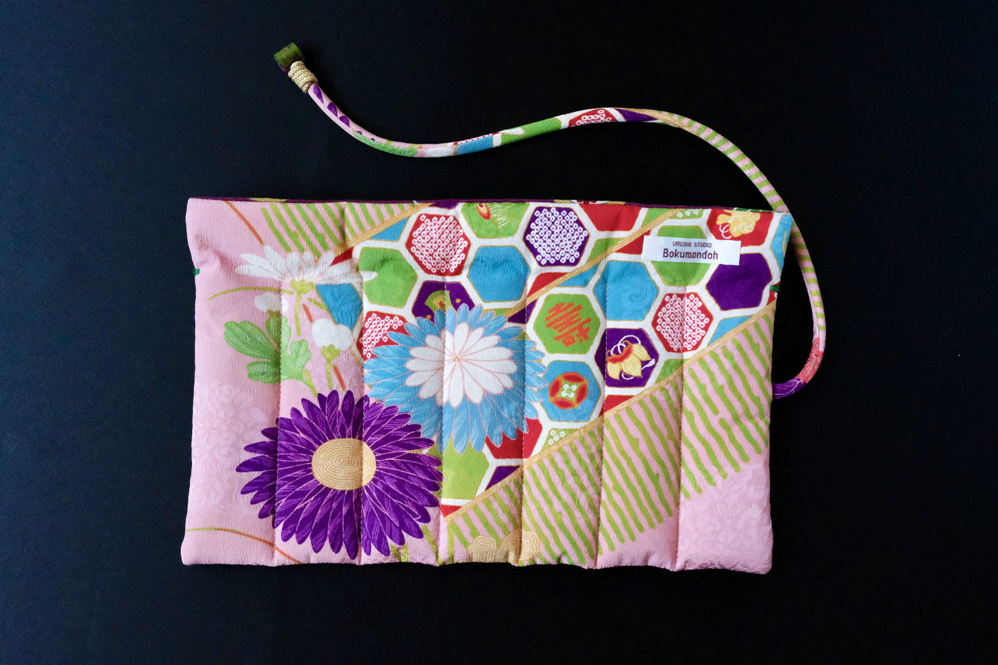 Kimono Pen Roll (7‑Slot) – Chrysanthemum
