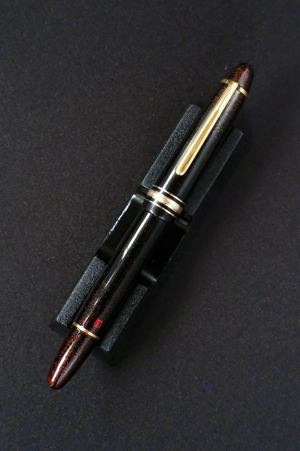 UO02